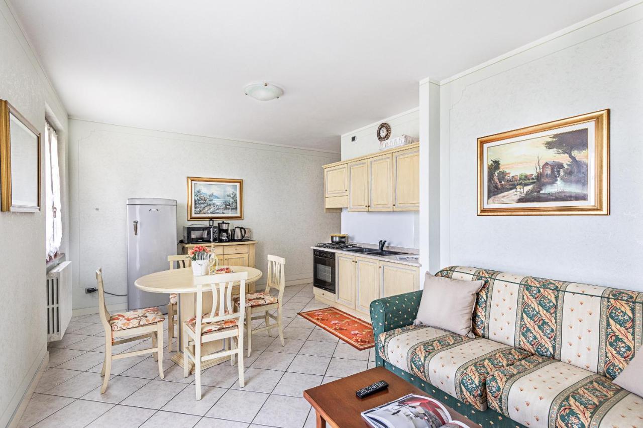 I Mosaici Apartments By Wonderful Italy Sirmione Eksteriør bilde