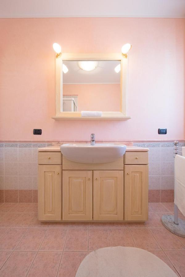 I Mosaici Apartments By Wonderful Italy Sirmione Eksteriør bilde